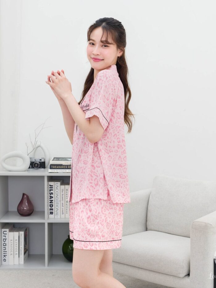 ชุดนอน LovelyNight แขนสั้น-ขาสั้น Pink Leopard A63 - Image 4