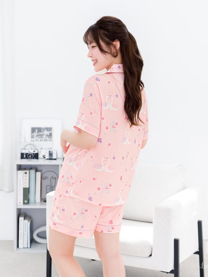 ชุดนอน LovelyNight แขนสั้น-ขาสั้น Loving Swans A58 - Image 4