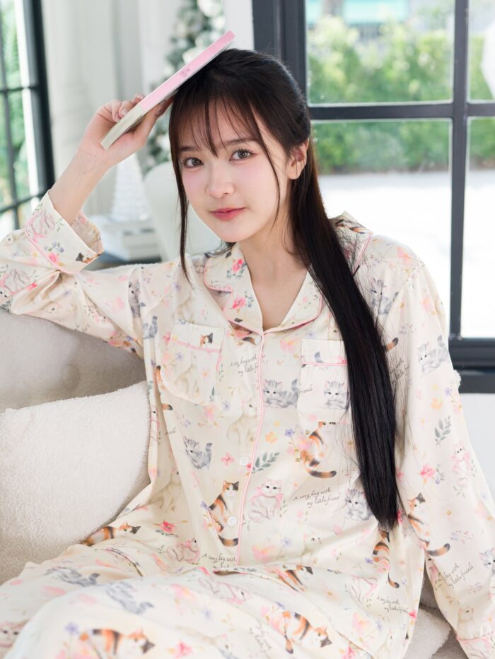 ชุดนอน LovelyNight แขนยาว-ขายาว Floral Cats B19 - Image 3