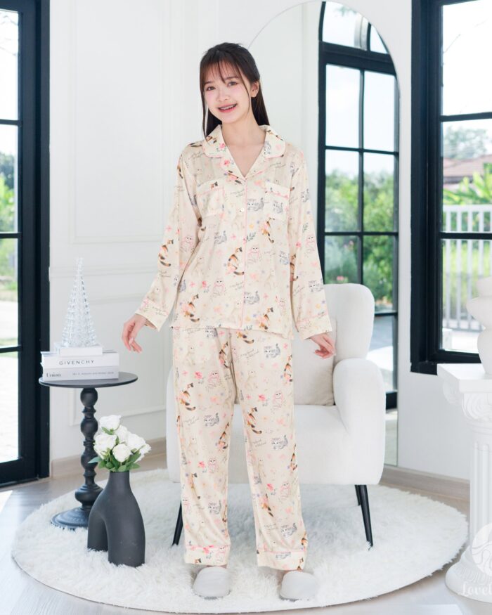 ชุดนอน LovelyNight แขนยาว-ขายาว Floral Cats B19