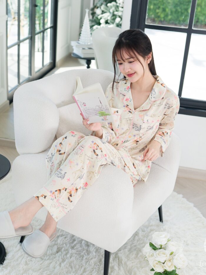 ชุดนอน LovelyNight แขนยาว-ขายาว Floral Cats B19 - Image 5