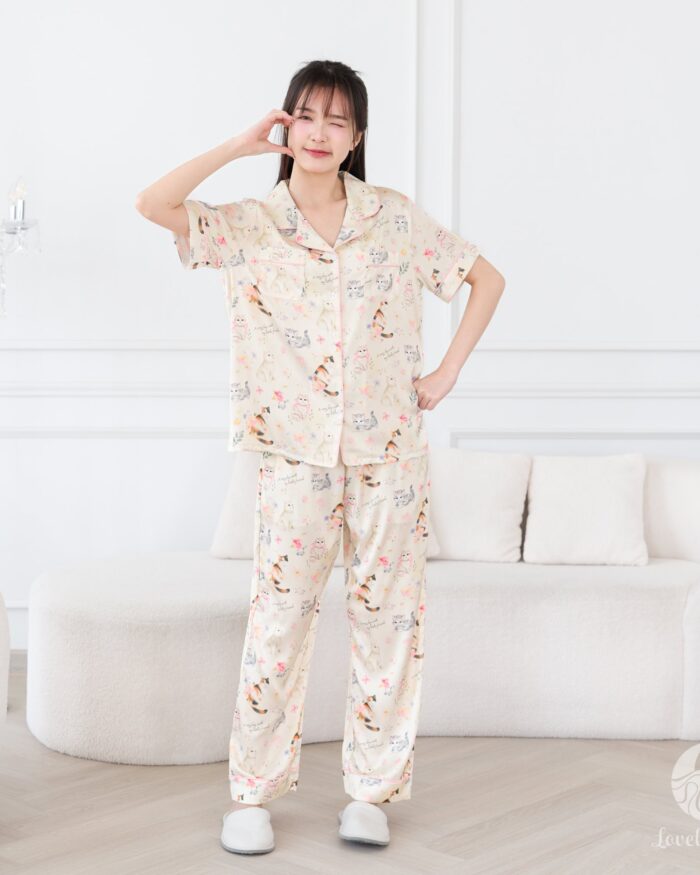 ชุดนอน LovelyNight แขนสั้น-ขายาว Floral Cats D19