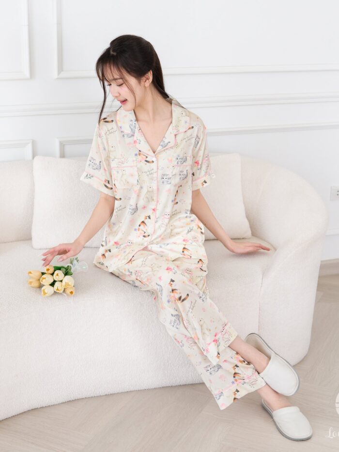 ชุดนอน LovelyNight แขนสั้น-ขายาว Floral Cats D19 - Image 6