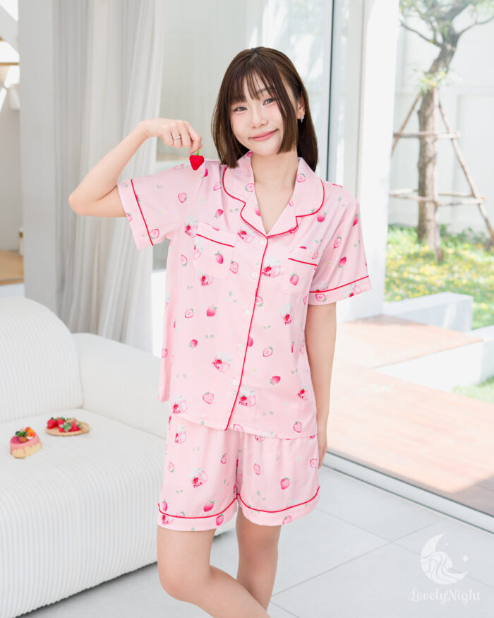 ชุดนอน LovelyNight แขนสั้น-ขาสั้น Strawberry Milk A11